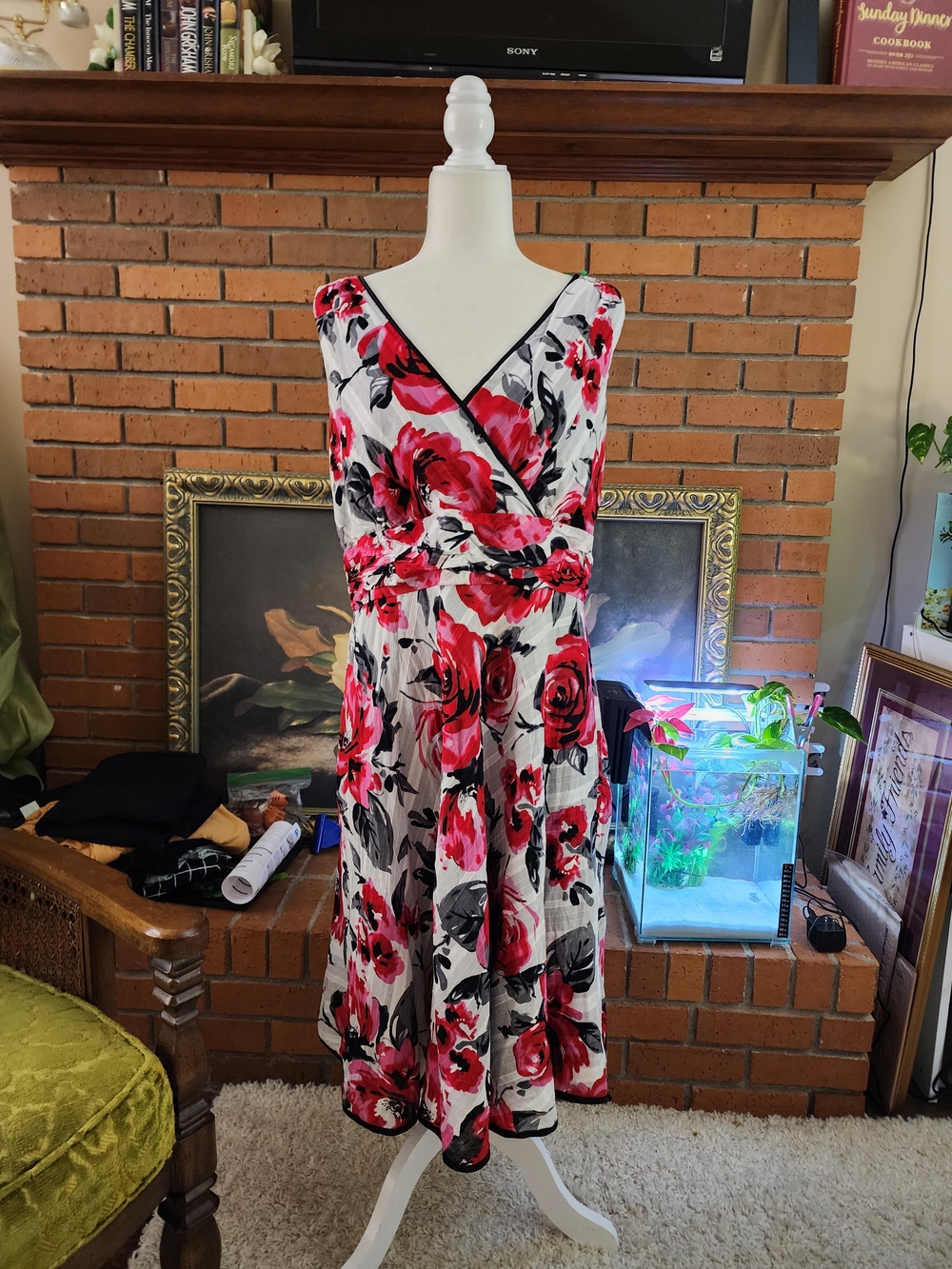 Bobbie Bee Floral V-Neck Wrap Midi Dress in White, Red & Black 16